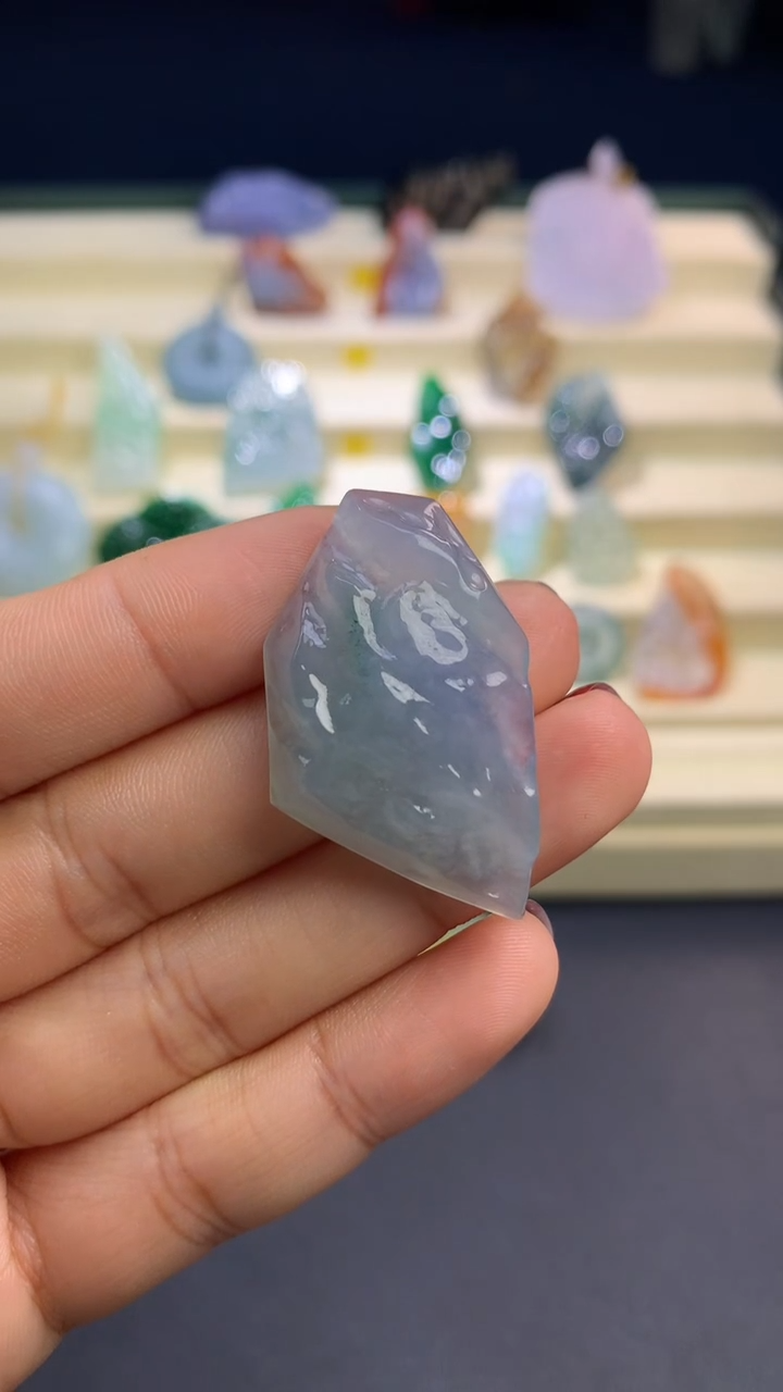 【闪购商品】定制翡翠未镶嵌       小彩虹    