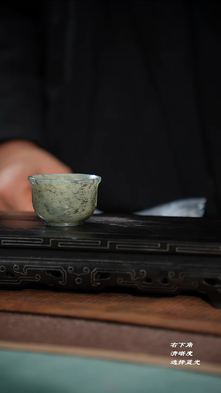 116-1点墨青花品茗杯