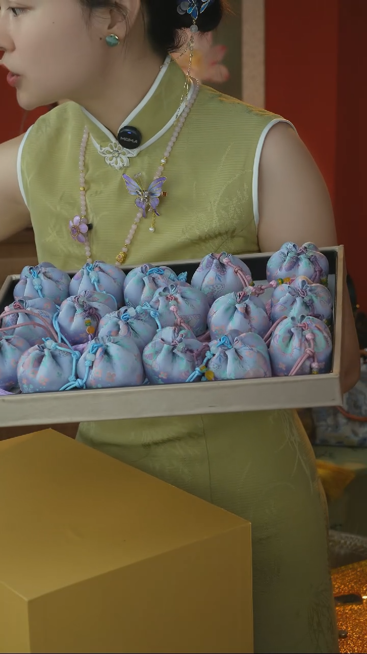 刺绣纯手工非遗国风饰品