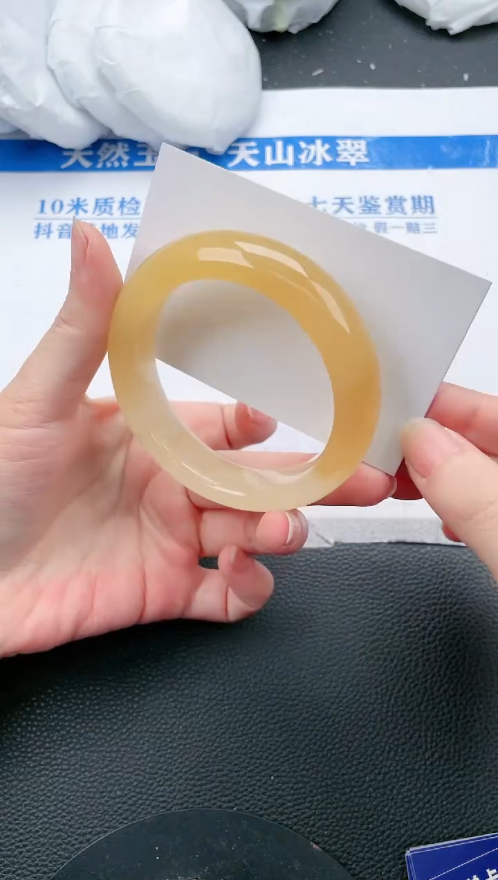 【闪购商品】石英质玉手镯未镶嵌K782