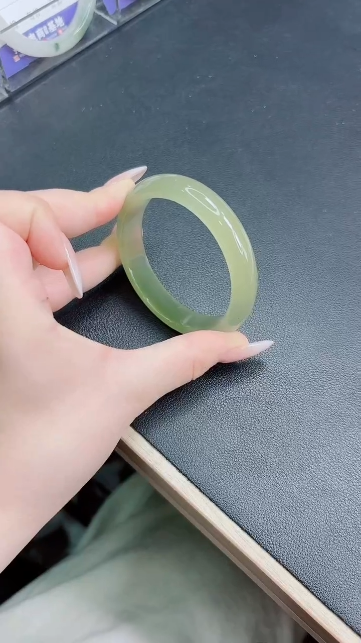 石英质玉手镯未镶嵌113-54