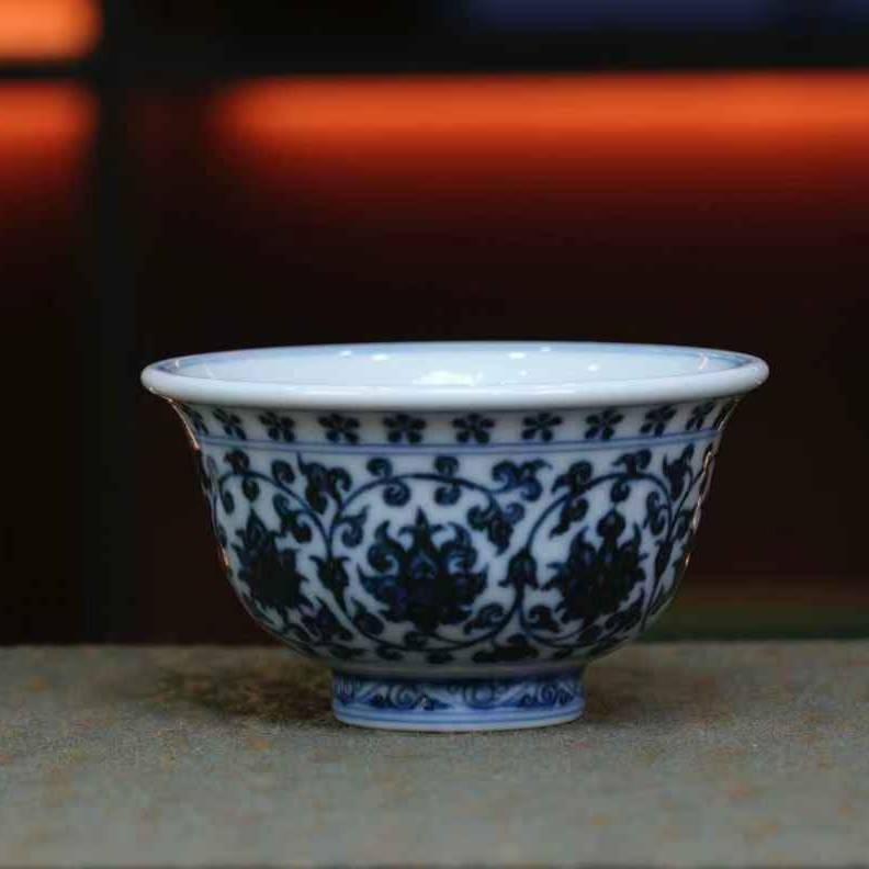 无尘格古青花缠枝莲花心大压手