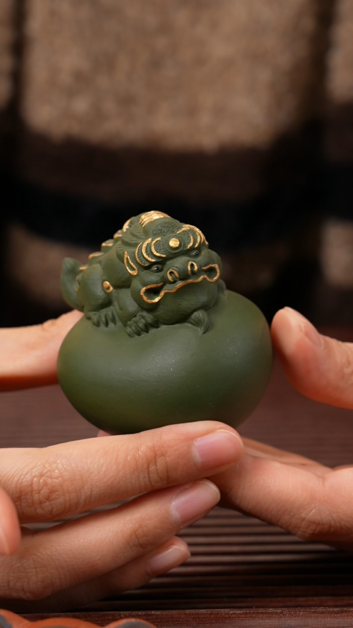 【闪购商品】紫砂茶宠貔貅（描金银）