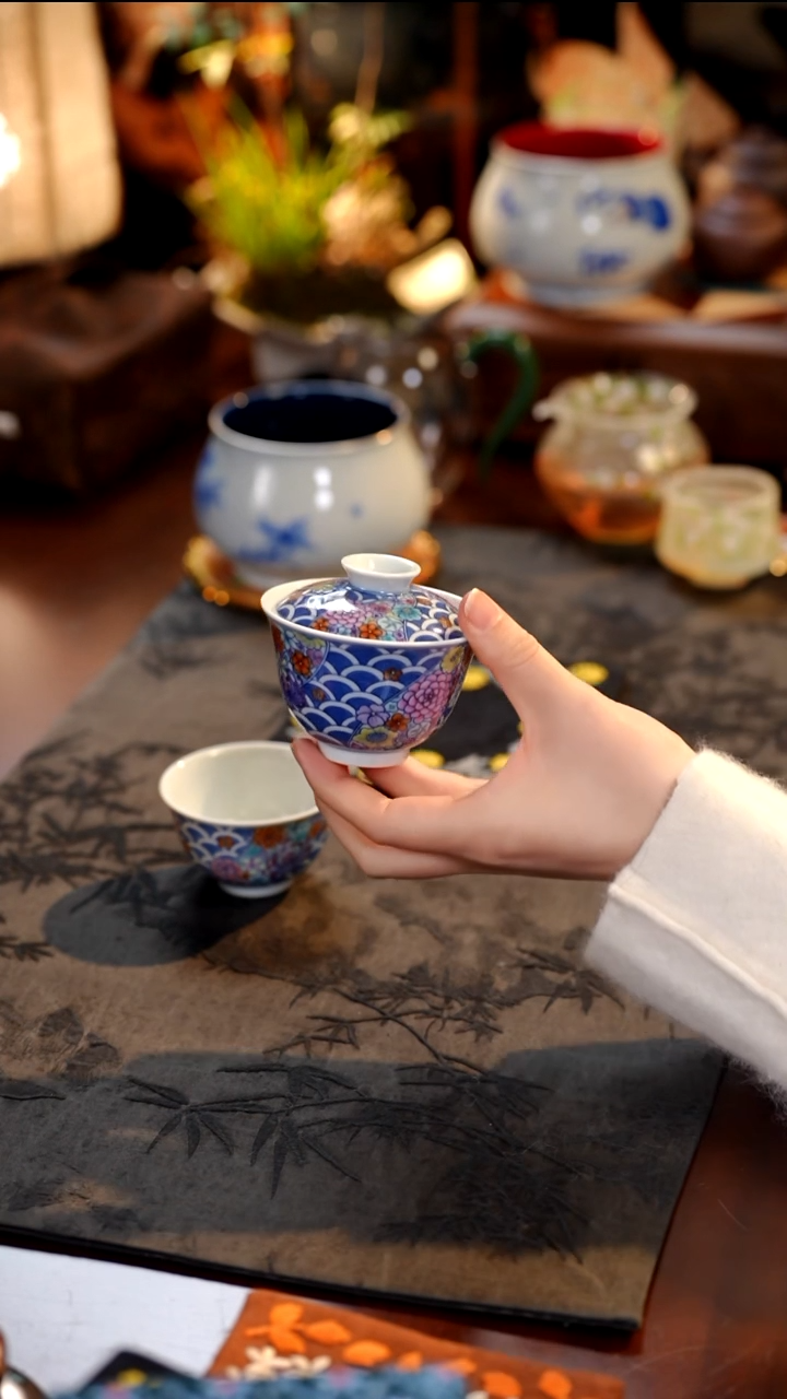 盖碗··············