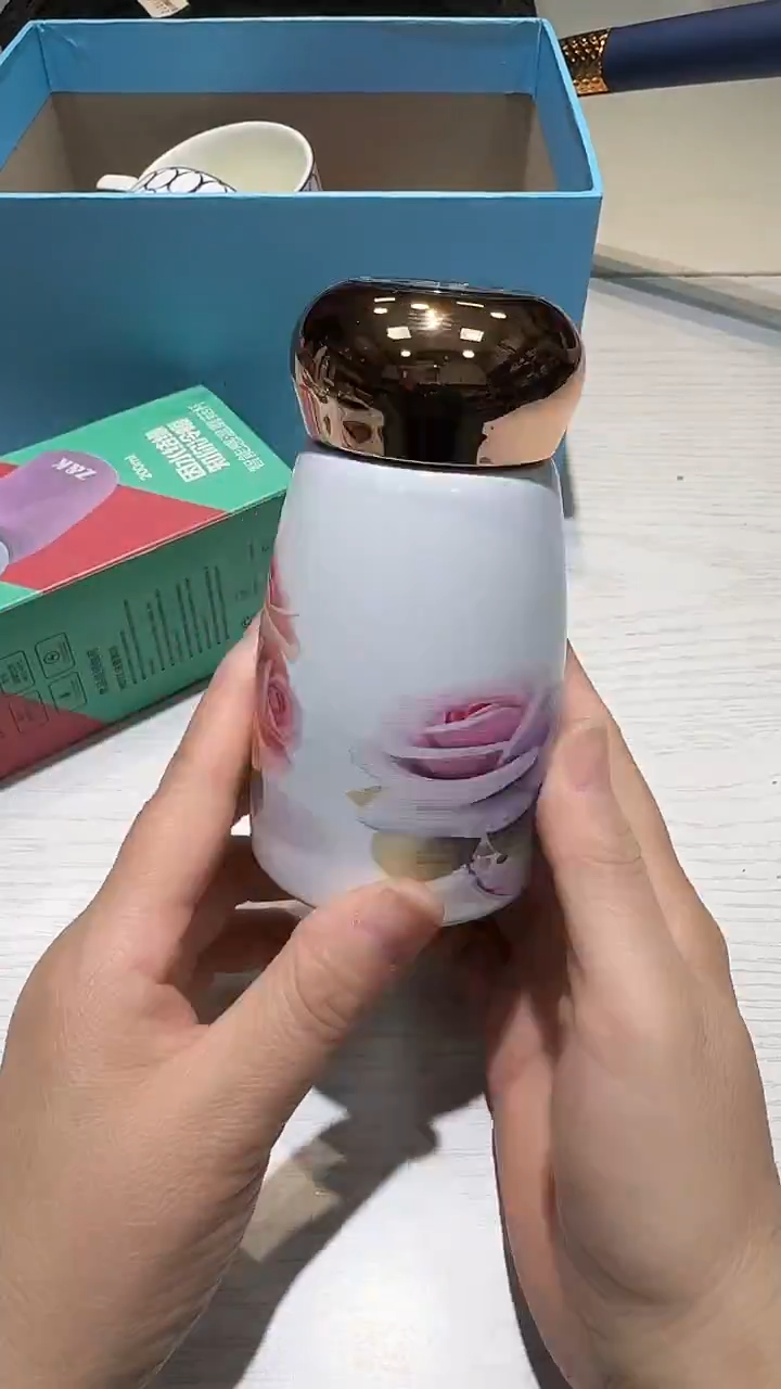 瓷片生活的本意就是开心@@1