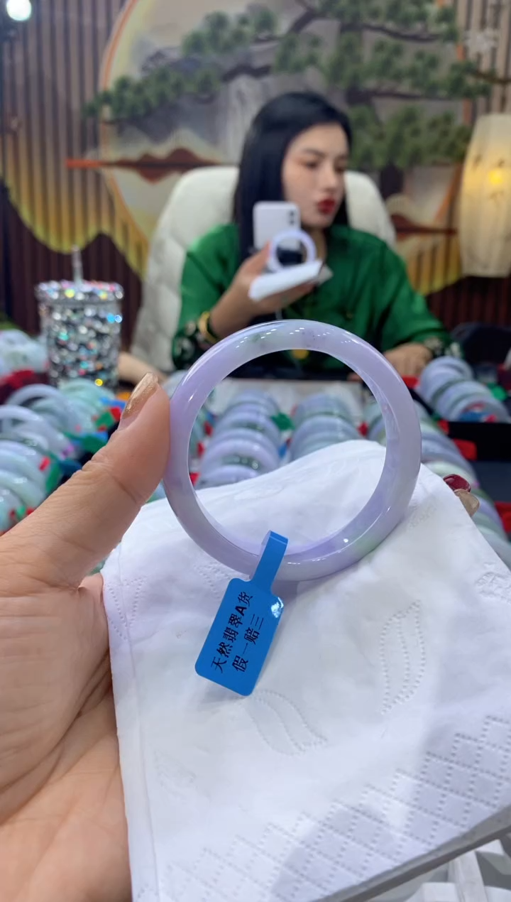 【闪购商品】翡翠手镯未镶嵌多人00857
