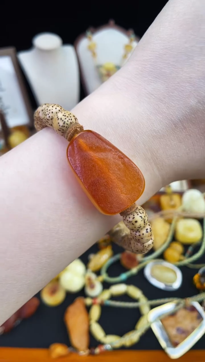 琥珀未镶嵌珠宝奇石柒月