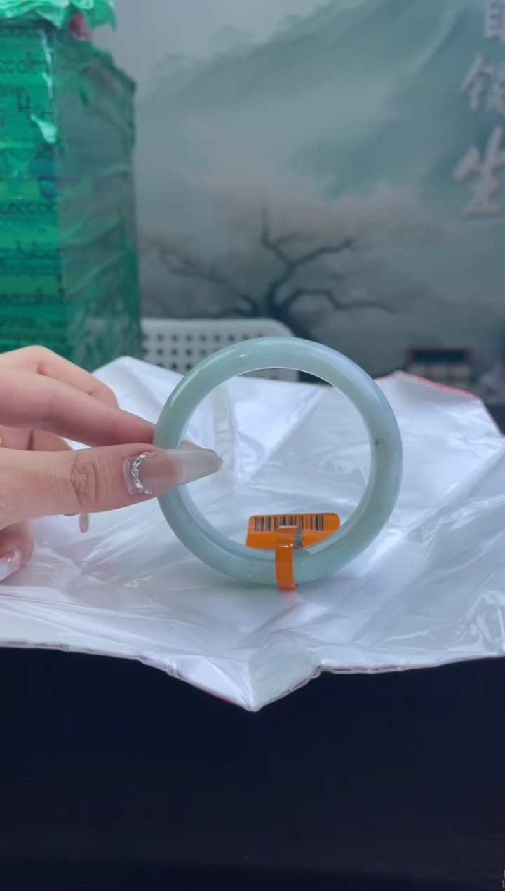 翡翠手镯未镶嵌8翡翠手镯