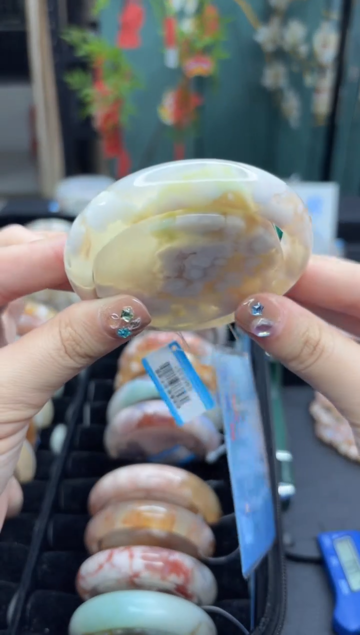 【闪购商品】石英质玉手镯未镶嵌284（59圈赠送镯心）