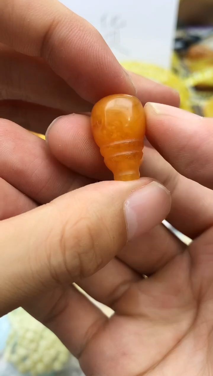 裸石蜜蜡未镶嵌三通