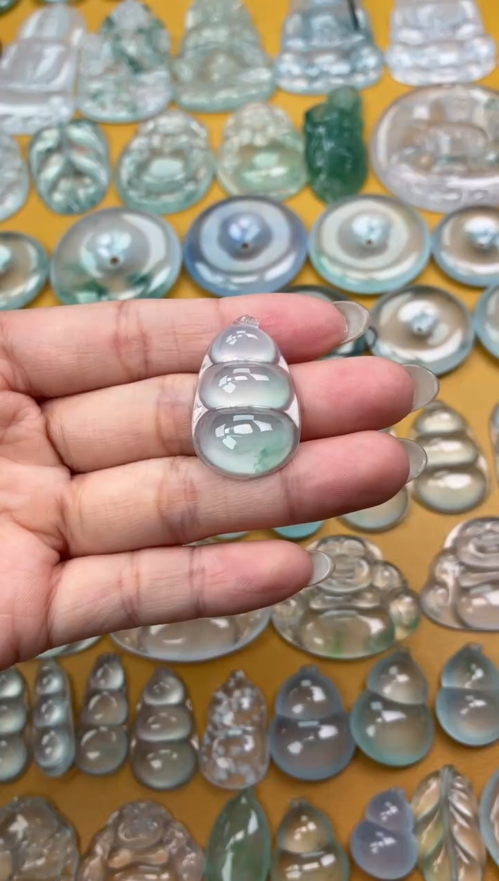 吊坠(不含链)未镶嵌翡翠5 豆子 31.4 19.9 6.4