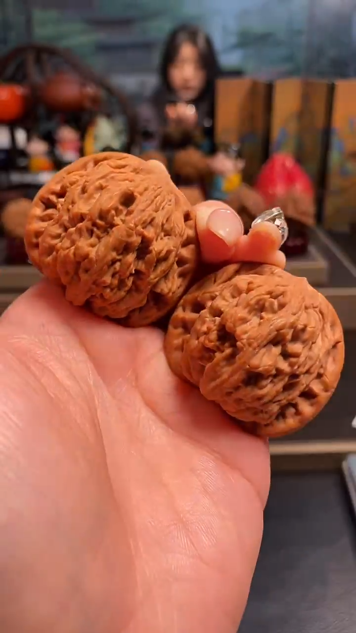 【闪购商品】文玩核桃把件A 332麦穗虎头43尺