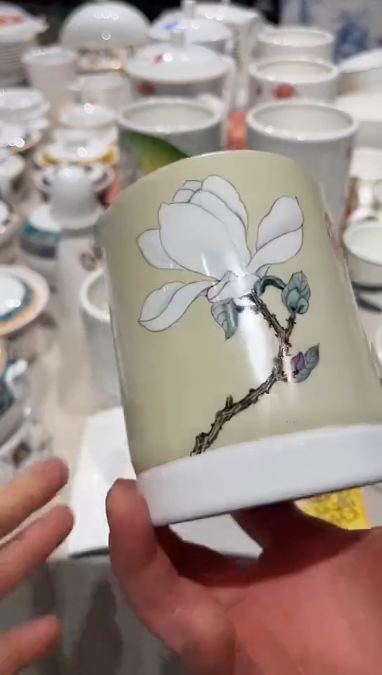 瓷手绘笔筒1个隆达骨瓷
