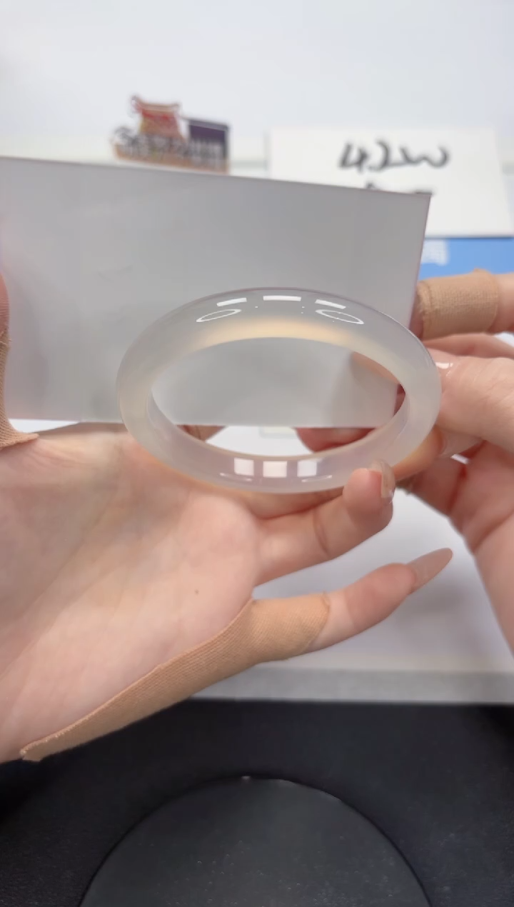 【闪购商品】石英质玉手镯未镶嵌A122-58.6