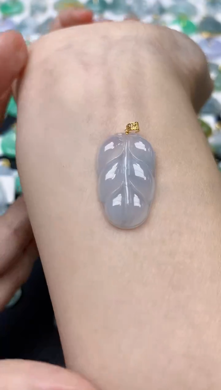 翡翠18K金镶嵌颈饰天然缅甸A货翡翠