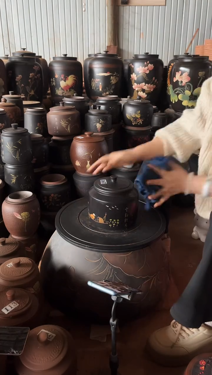 【闪购商品】壶瑕疵茶叶罐 德中彩填  167