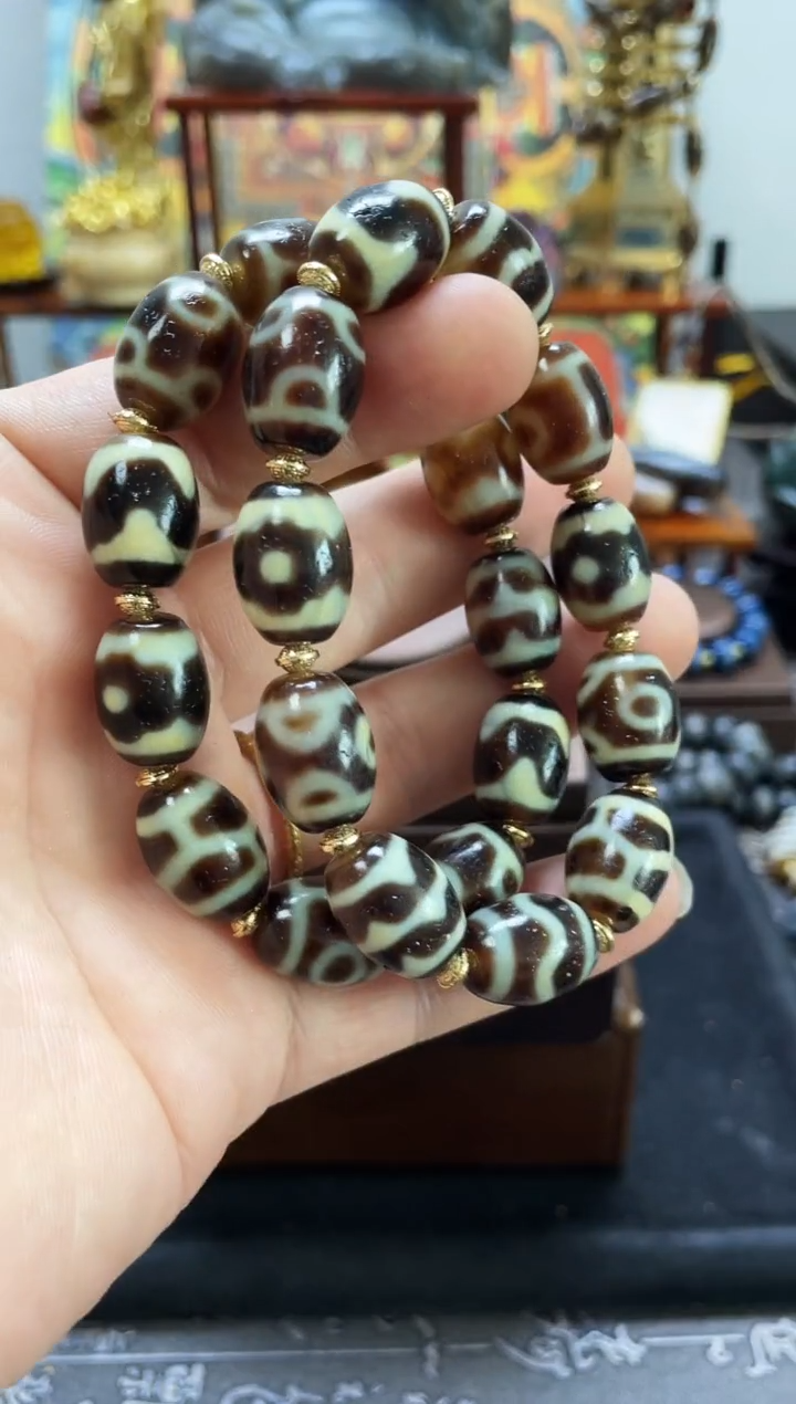 未镶嵌小达洛多宝手串玛瑙/玉髓颜色图案多样性随机发一条