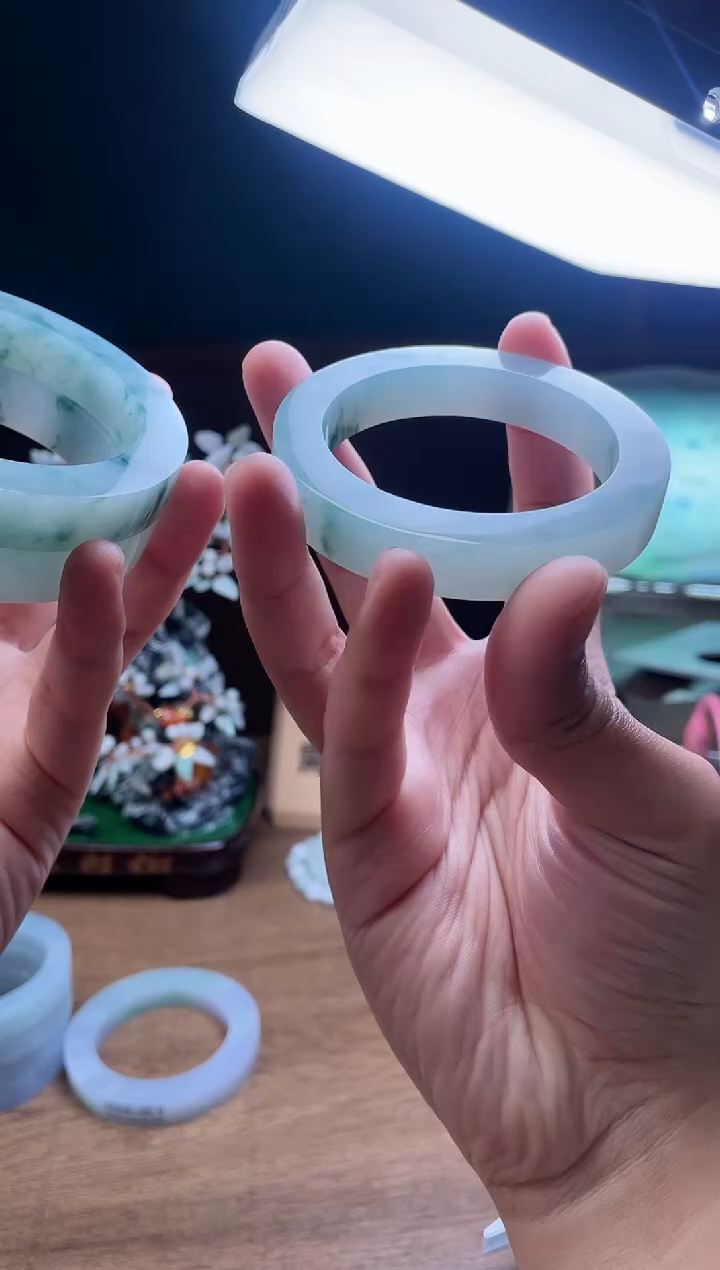 【闪购商品】定制翡翠手镯未镶嵌定制