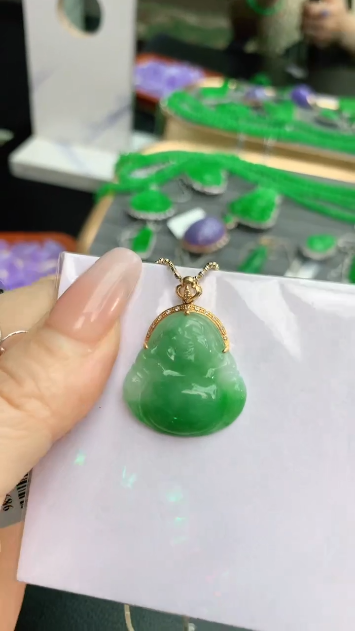 【闪购商品】翡翠颈饰18K金镶嵌赠礼盒证书