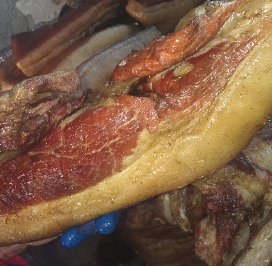 镇雄农家烟熏土猪腊肉