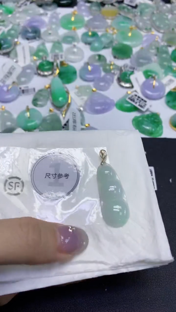 颈饰未镶嵌翡翠天然缅甸翡翠A货百元以上9元证书费自理