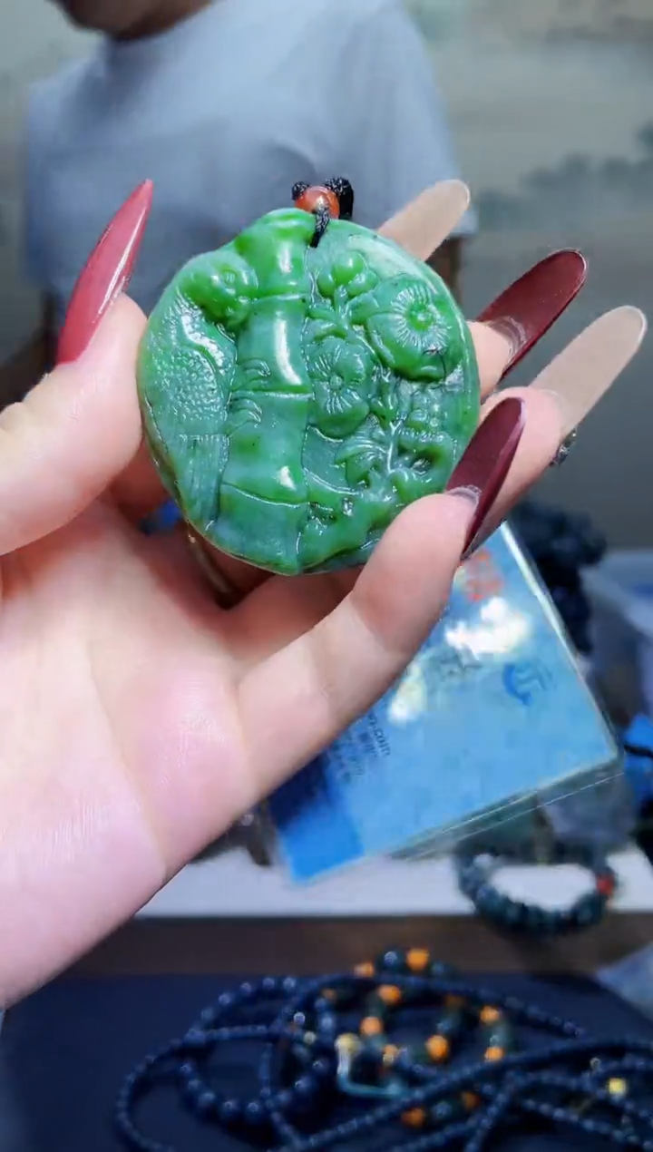 颈饰未镶嵌和田玉1
