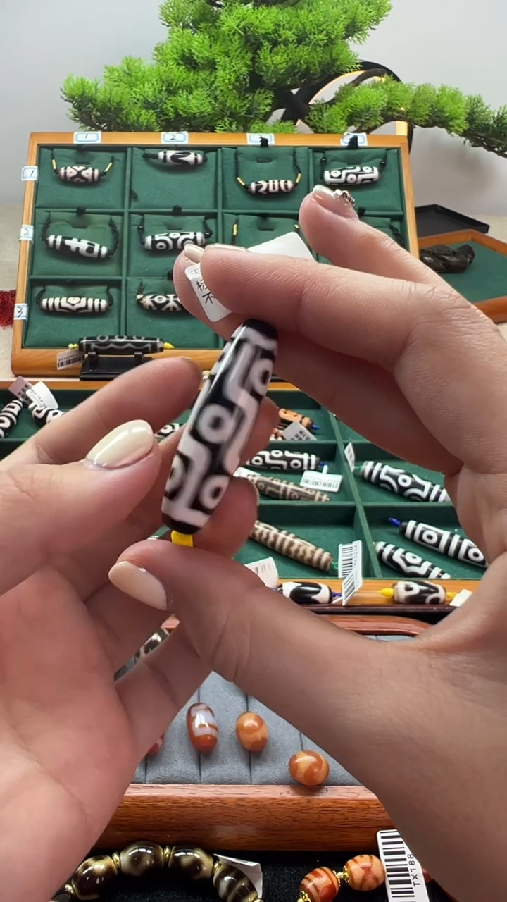 玛瑙/玉髓（覆膜）颈饰未镶嵌9.（微瑕随机发货）