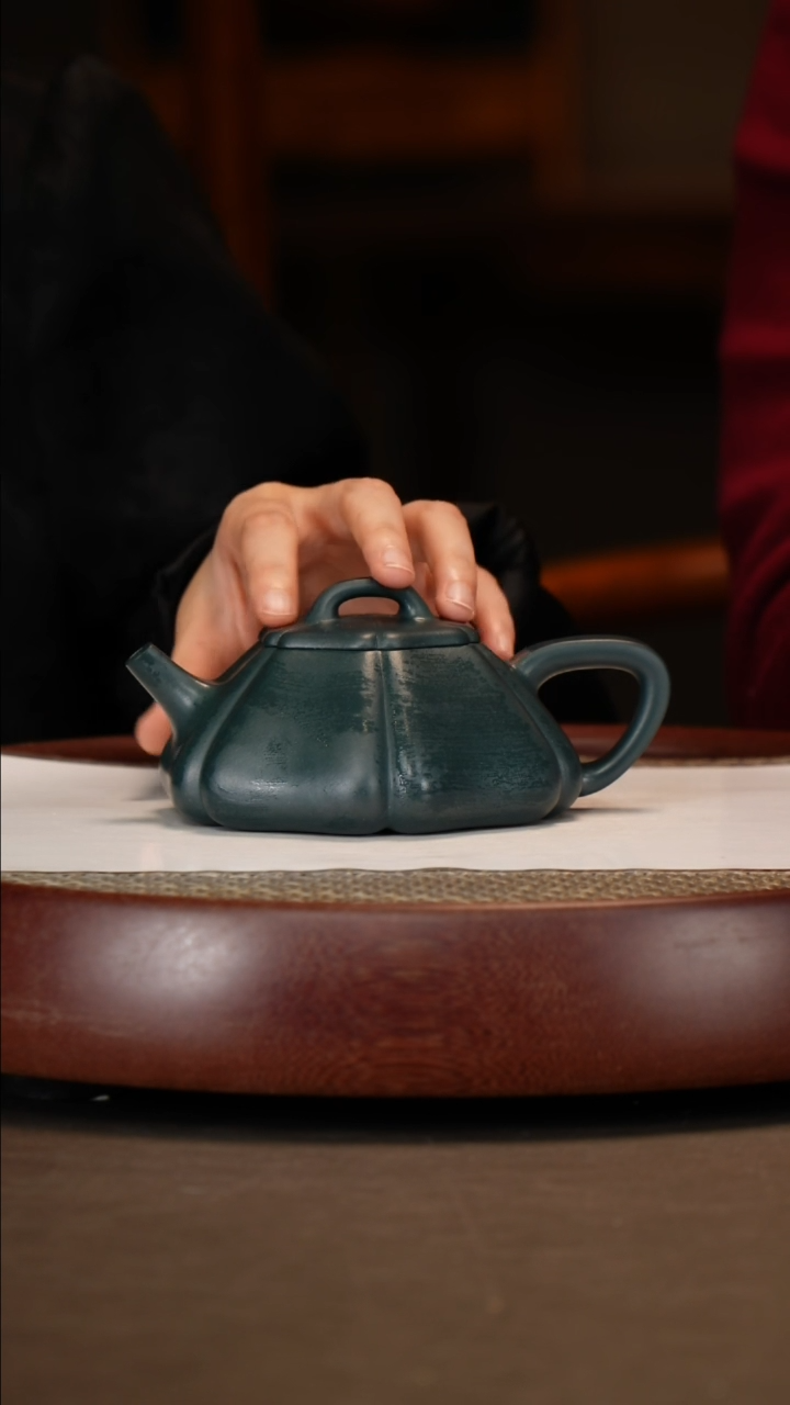 【闪购商品】紫砂茶壶绿泥海棠石瓢260c