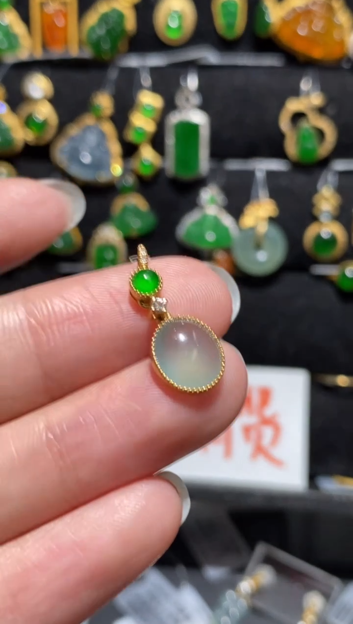 【闪购商品】翡翠颈饰未镶嵌吊坠