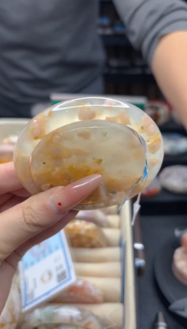 【闪购商品】石英质玉手镯未镶嵌131（62圈赠送镯心）