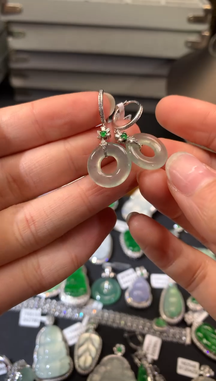 翡翠18K金镶嵌吊坠(不含链)耳坠