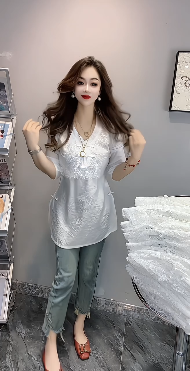 春季新款中长款6分袖T恤女时尚遮肉显瘦洋气蕾丝拼接中式盘扣小衫