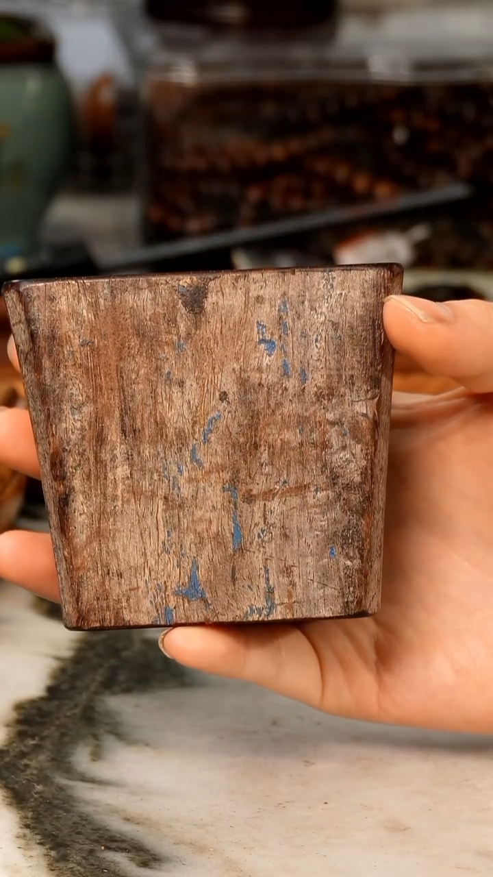 檀香紫檀（小叶紫檀）彭*生印度小叶紫檀老拆料笔筒