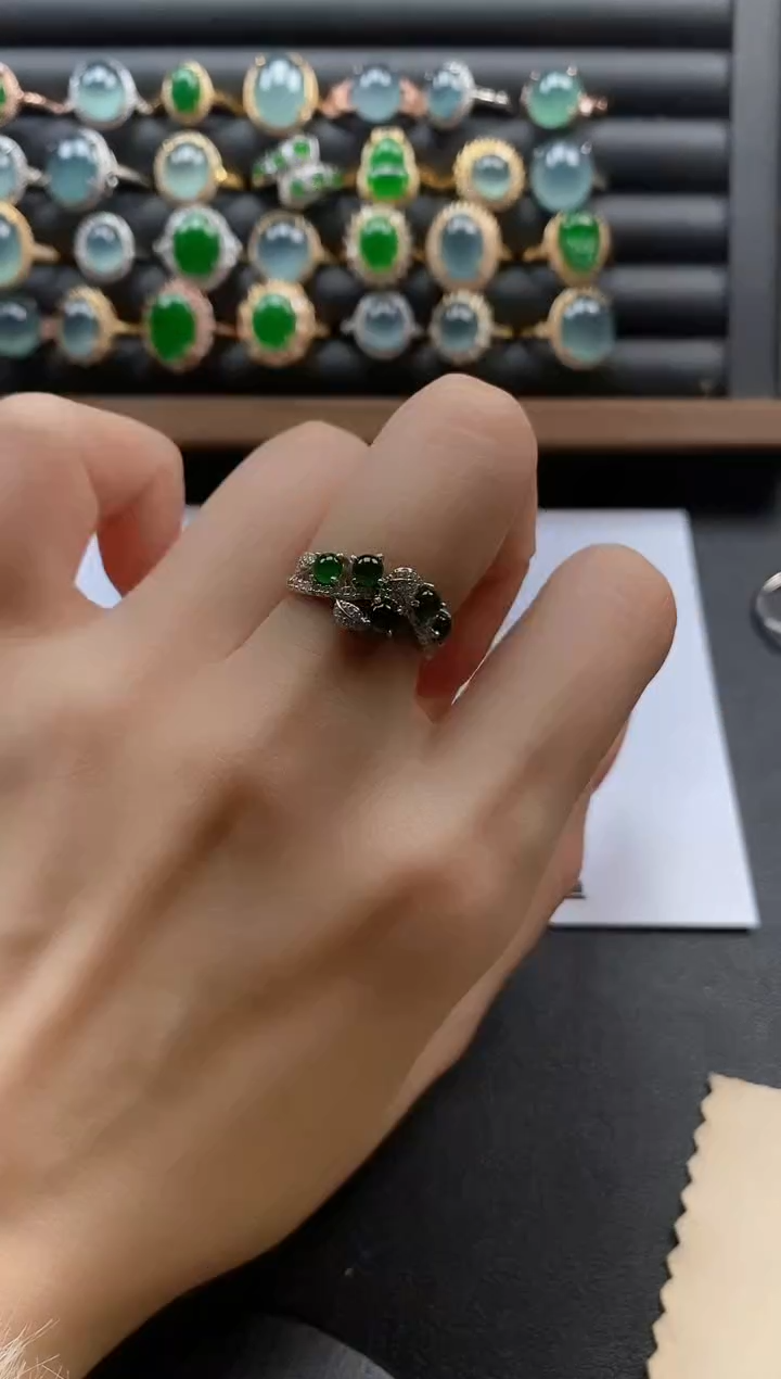 银S925镶嵌戒指翡翠51511