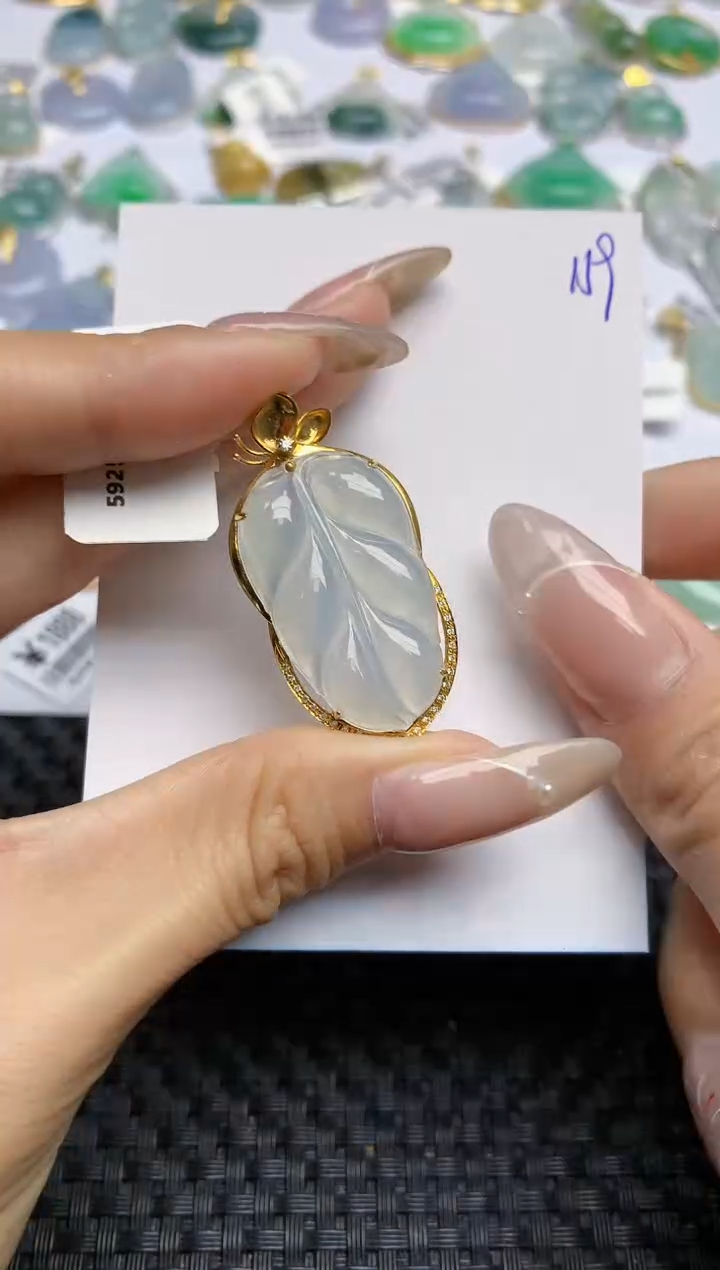 【闪购商品】翡翠颈饰18K金镶嵌天然翡翠A货