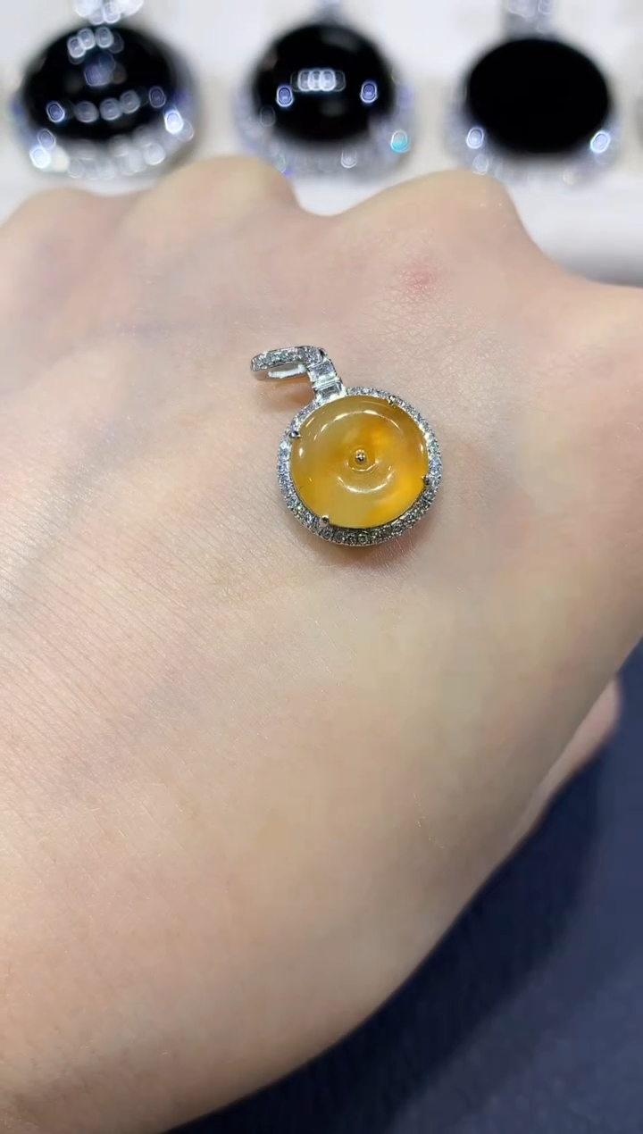 18K金镶嵌定制翡翠A15 不退换