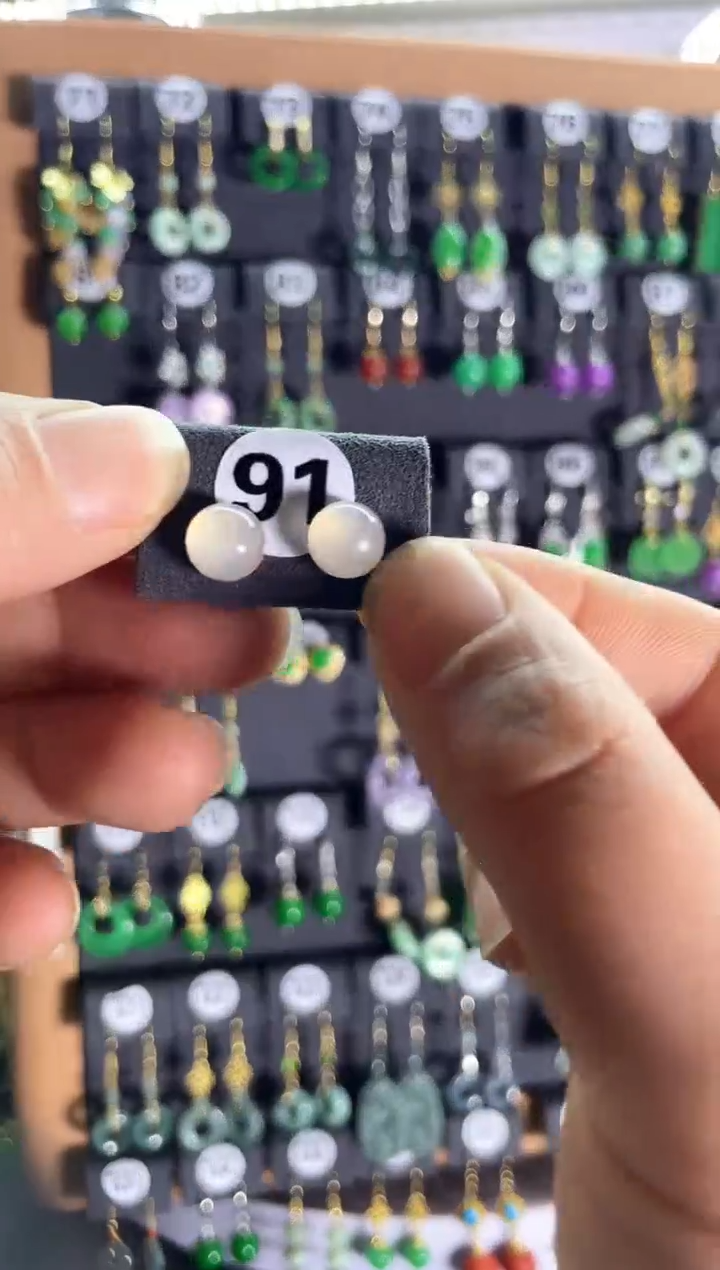 【闪购商品】翡翠耳饰银S925镶嵌91....