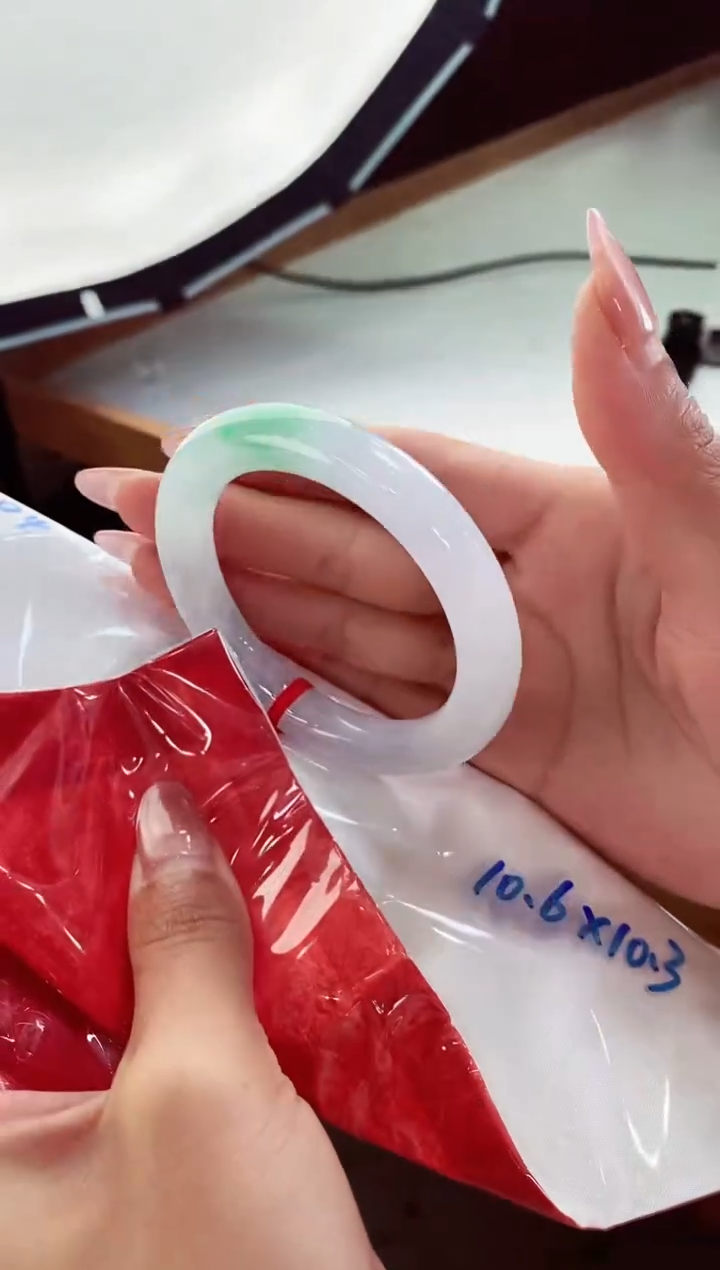 【闪购商品】翡翠手镯未镶嵌翡翠手镯