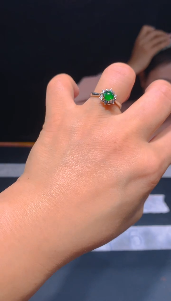 未镶嵌定制翡翠艳3定制翡翠—多样性发货（发其一）