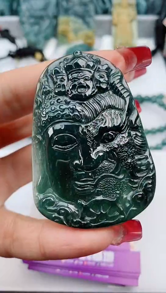 【闪购商品】翡翠颈饰未镶嵌            