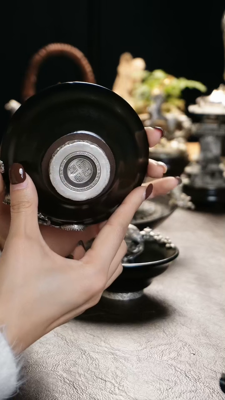 【闪购商品】境秋巨龙杯设计摆件