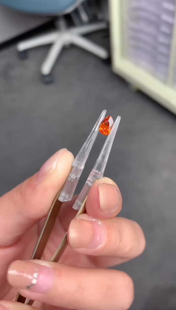 【闪购商品】石榴石（芬达石）裸石未镶嵌1.2ct芬达