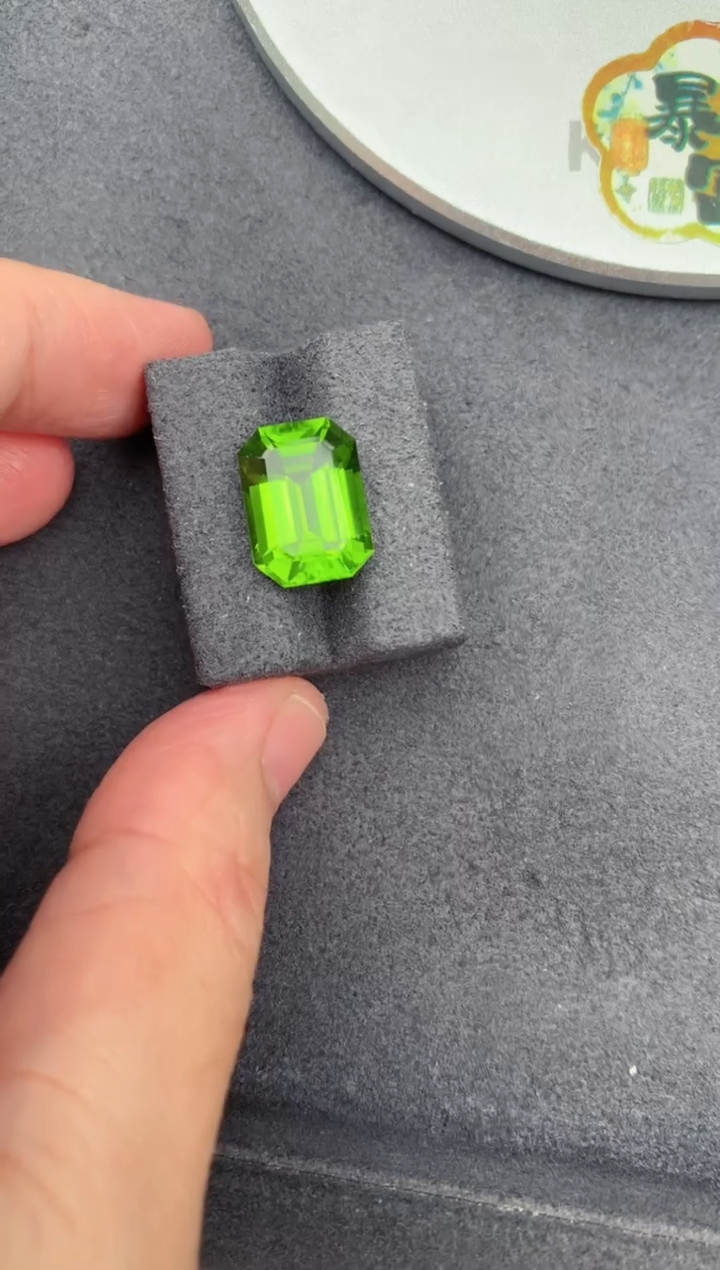 未镶嵌裸石橄榄石9.2ct橄榄石 BF