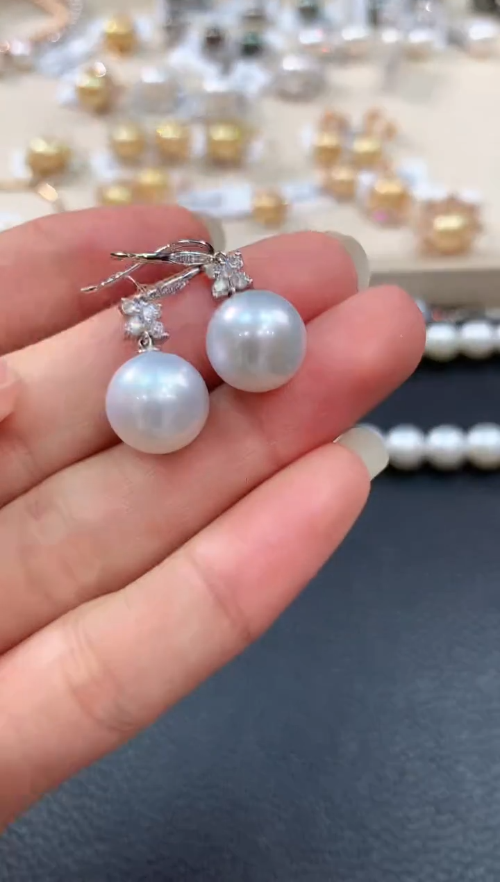 【闪购商品】18K金镶嵌海水珍珠戒指m130