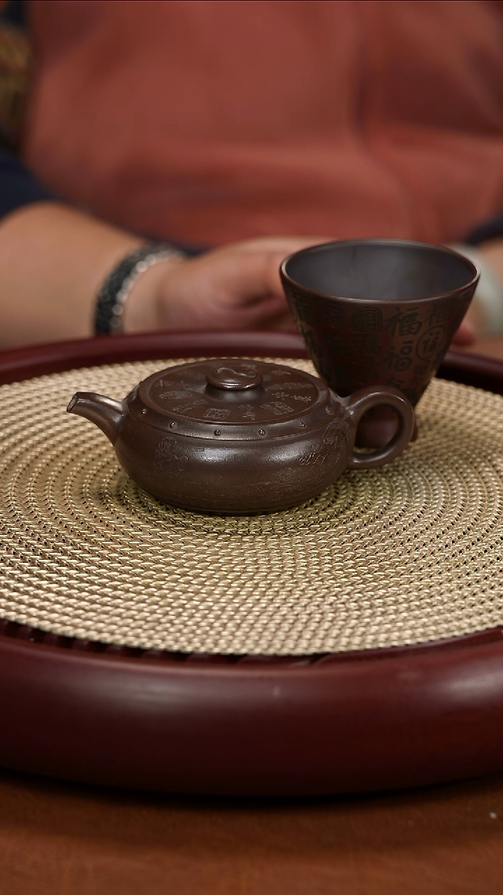 茶壶紫砂齐燕君   杯子  九龙闹海图