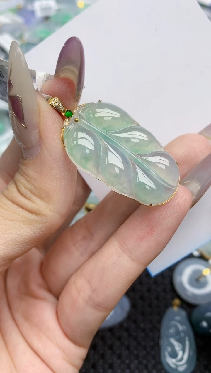 翡翠挂件18K金镶嵌282   天然翡翠A货