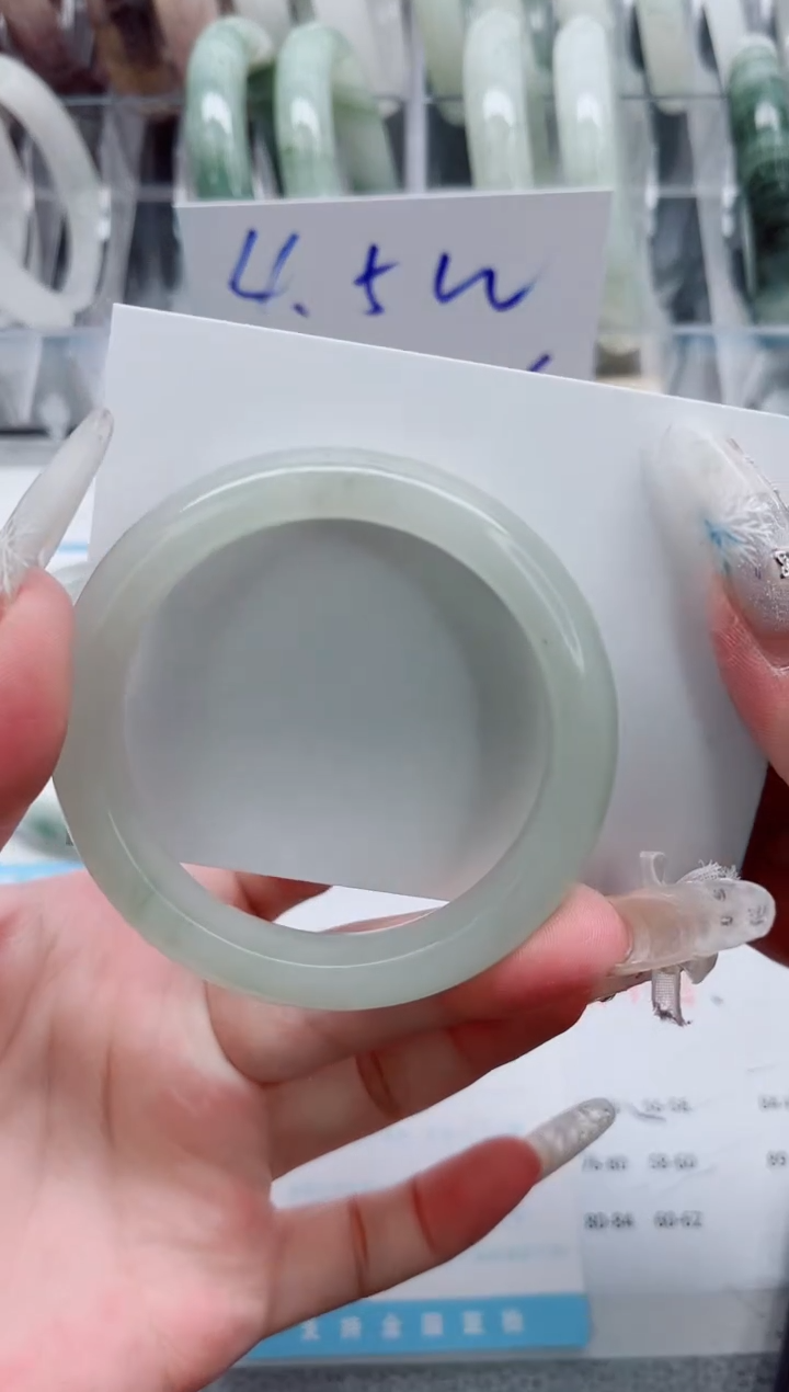 【闪购商品】石英质玉手镯未镶嵌A172-52.4