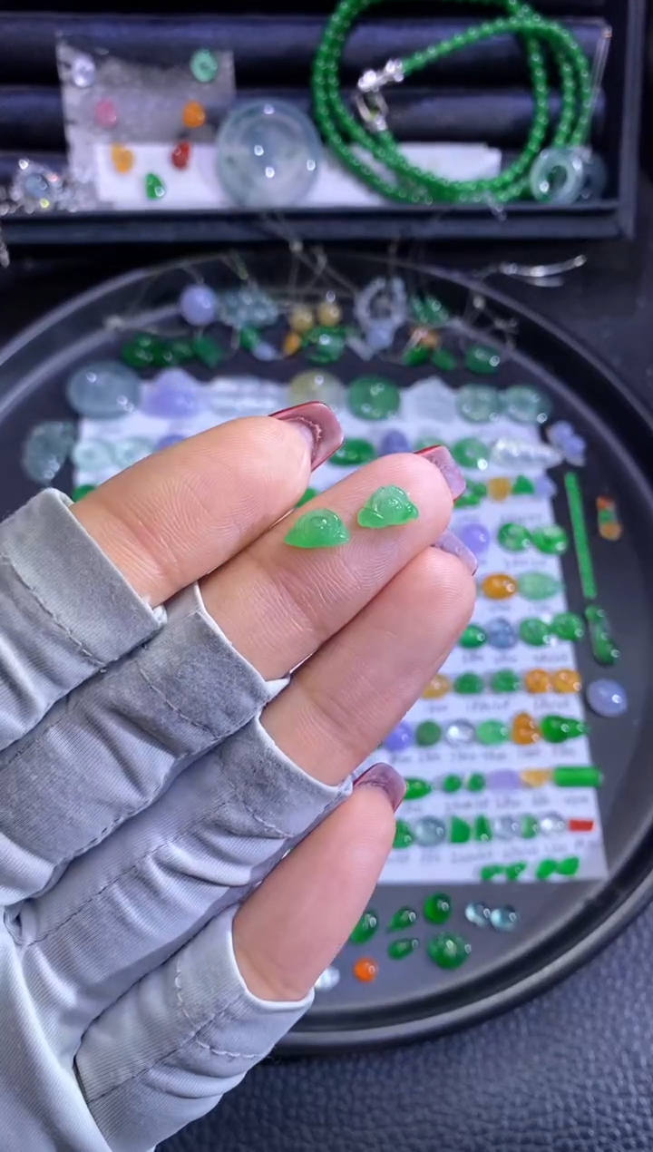 未镶嵌挂件翡翠花