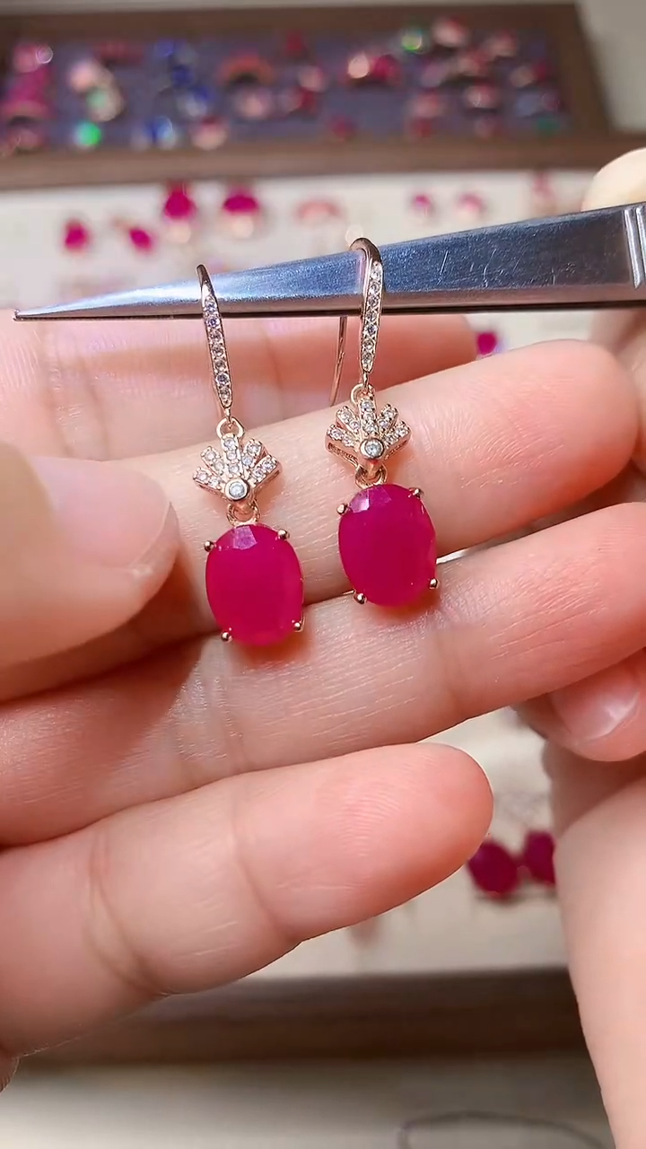 【闪购商品】红宝石耳饰银S925镶嵌000