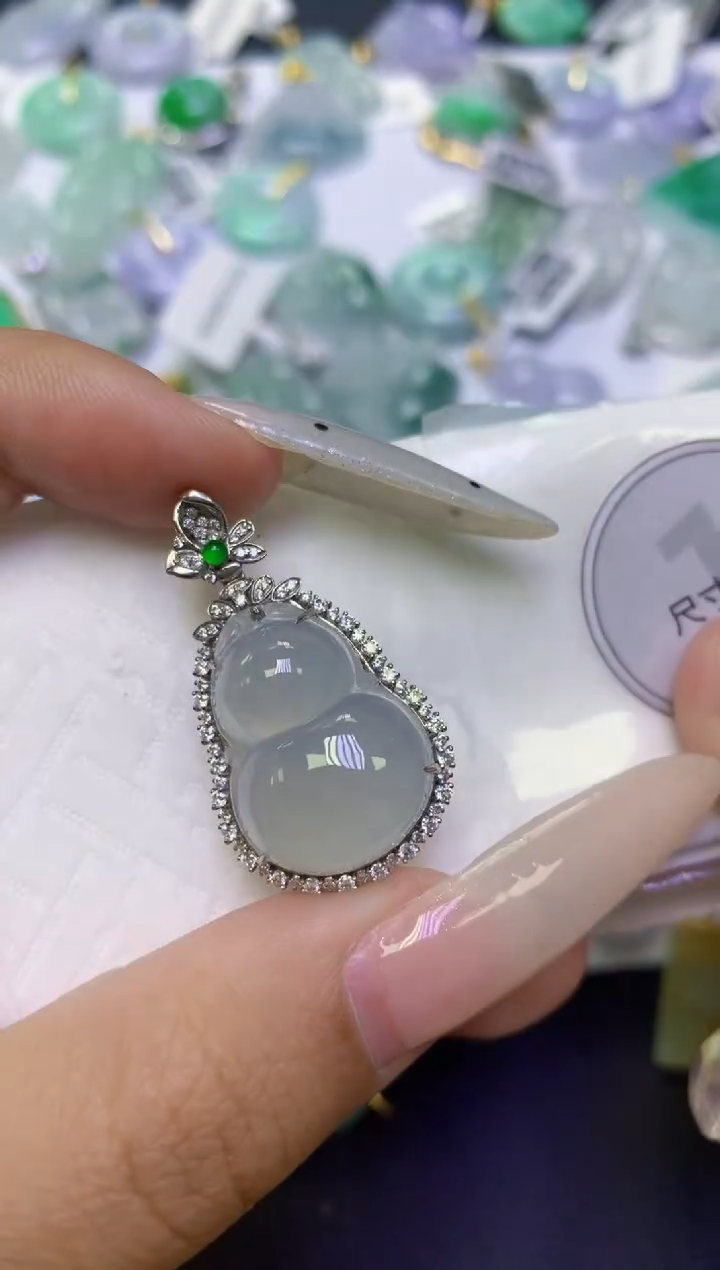 颈饰18K金镶嵌翡翠天然缅甸翡翠A货百元以上9元证书费自理